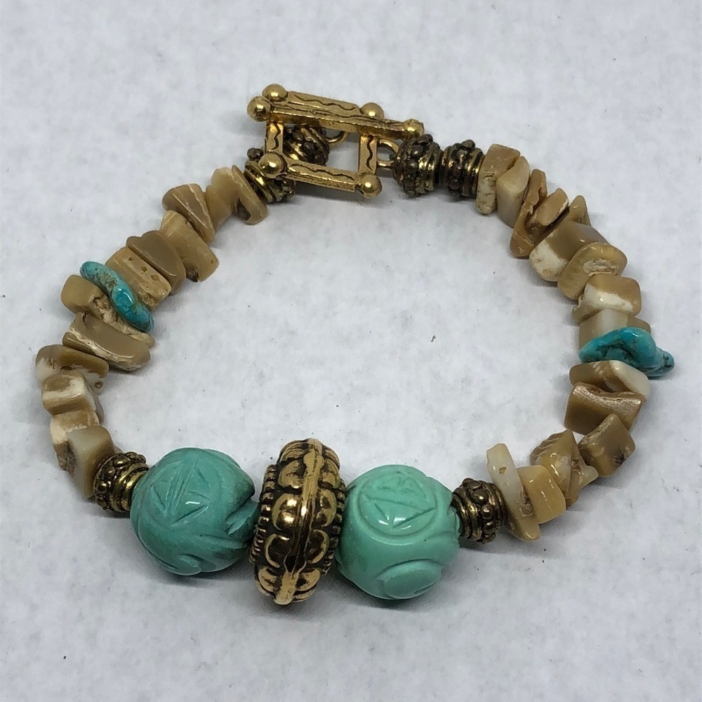 𝅺Artisan made natural gemstone chips beads bracelet gold boho free spirit